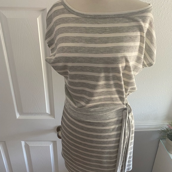 Stripped Dress - Picture 3 of 7